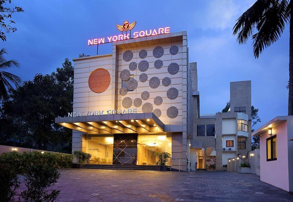 Hotel New York Square Kottayam Exterior foto